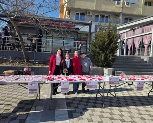 Мартеничка с кауза : Ученици от Долно Осеново събраха средства в подкрепа на деца с онкологични заболявания