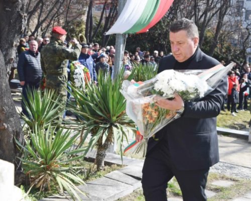 Георги Георгиев ГЕРБ-Сандански: Честит 3 март! Да живее България!