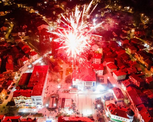 С празнична заря и почит към героите завърши 3 март в Якоруда