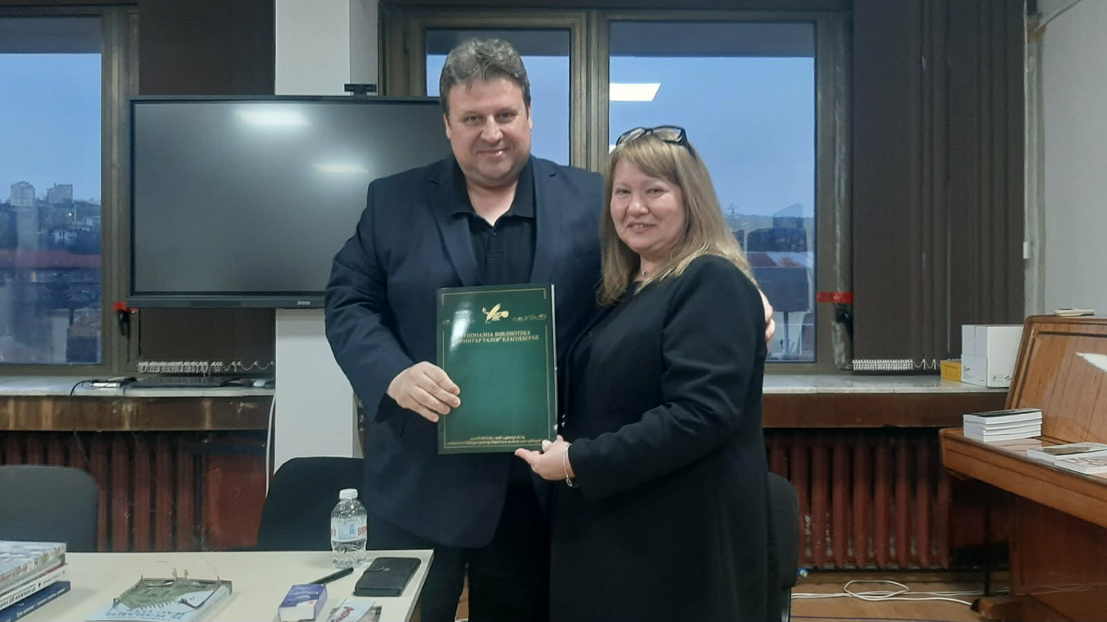 Новият роман на Стефан Иванов-за прошката и възмездието, за изборите и лукавия в РБ Благоевград Новият роман на Стефан Иванов-за прошката и възмездието, за изборите и лукавия в РБ Благоевград