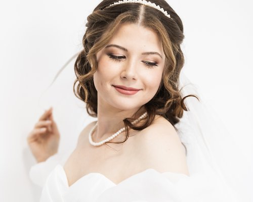 Митът за всемогъщия Photoshop: защо качественият сватбен грим е 10 пъти по-ефективен от всяка обработка