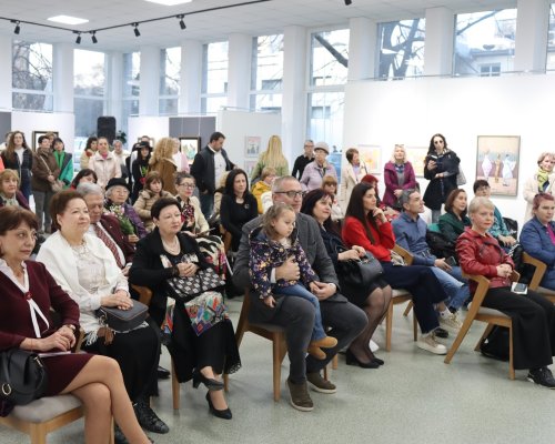 В навечерието на 8 март: Градската художествена галерия в Благоевград се превърна в сцена на креативност