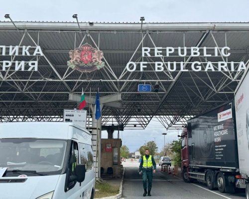 Интензивен е трафикът за товарни автомобили на изхода на ГКПП  Капитан Андреево