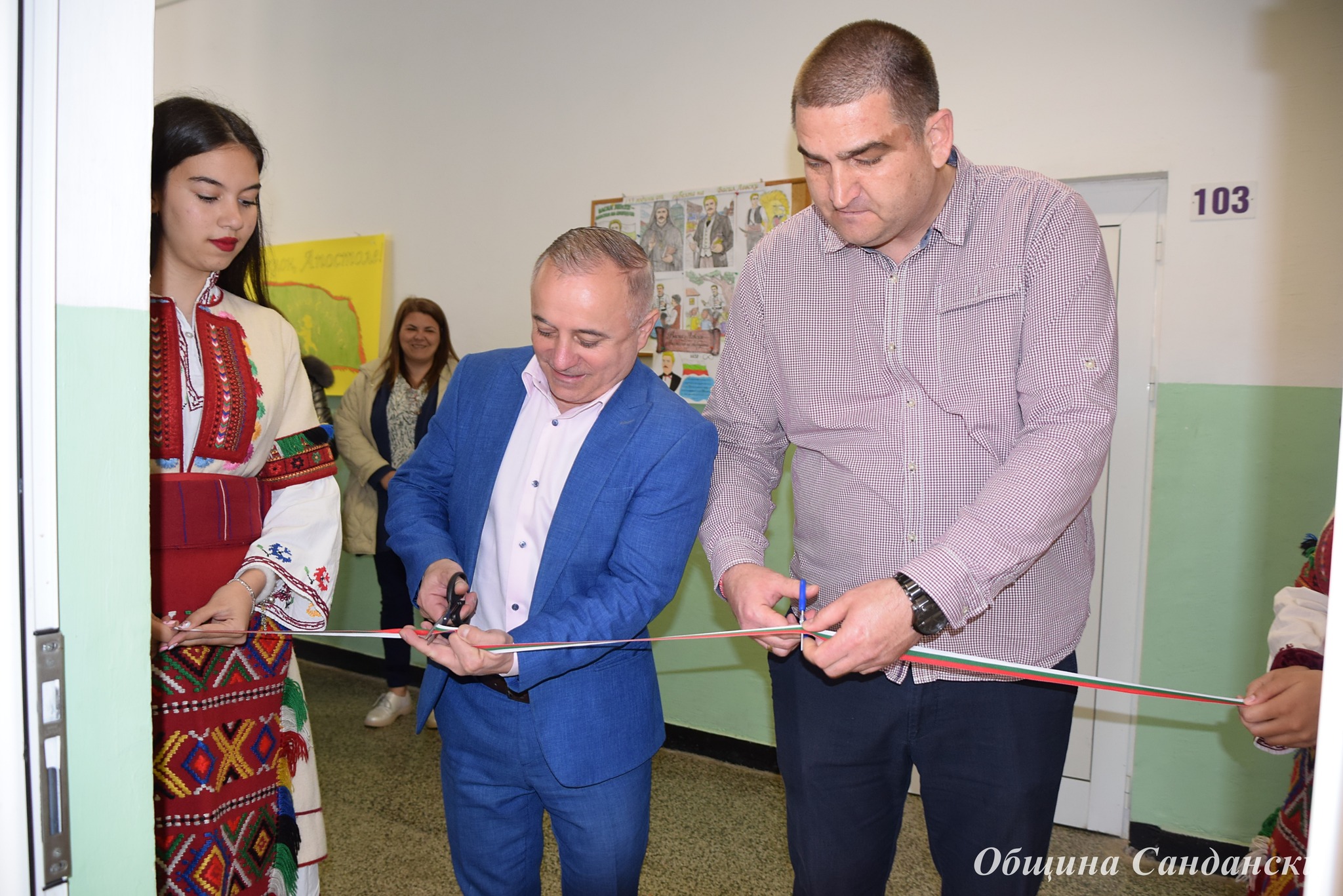 Нов ученически стол бе открит в ОУ Братя Миладинови село Склаве