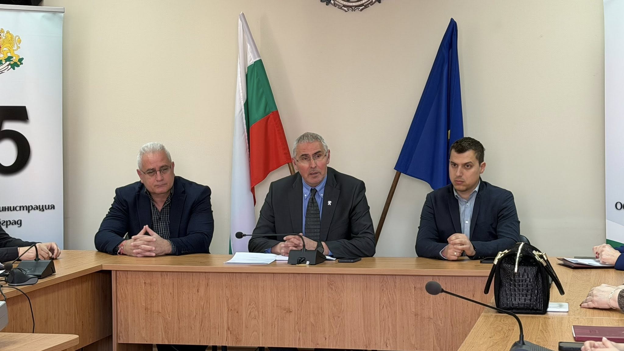 Областният управител Николай Куколев проведе работна среща във връзка с провеждането на изборите