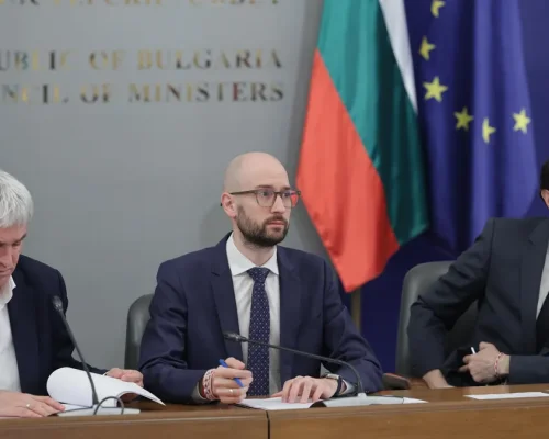 Кабинетът ще приеме 5 увеличение на субсидията за БДЖ, НКЖИ, пощи и градски транспорт
