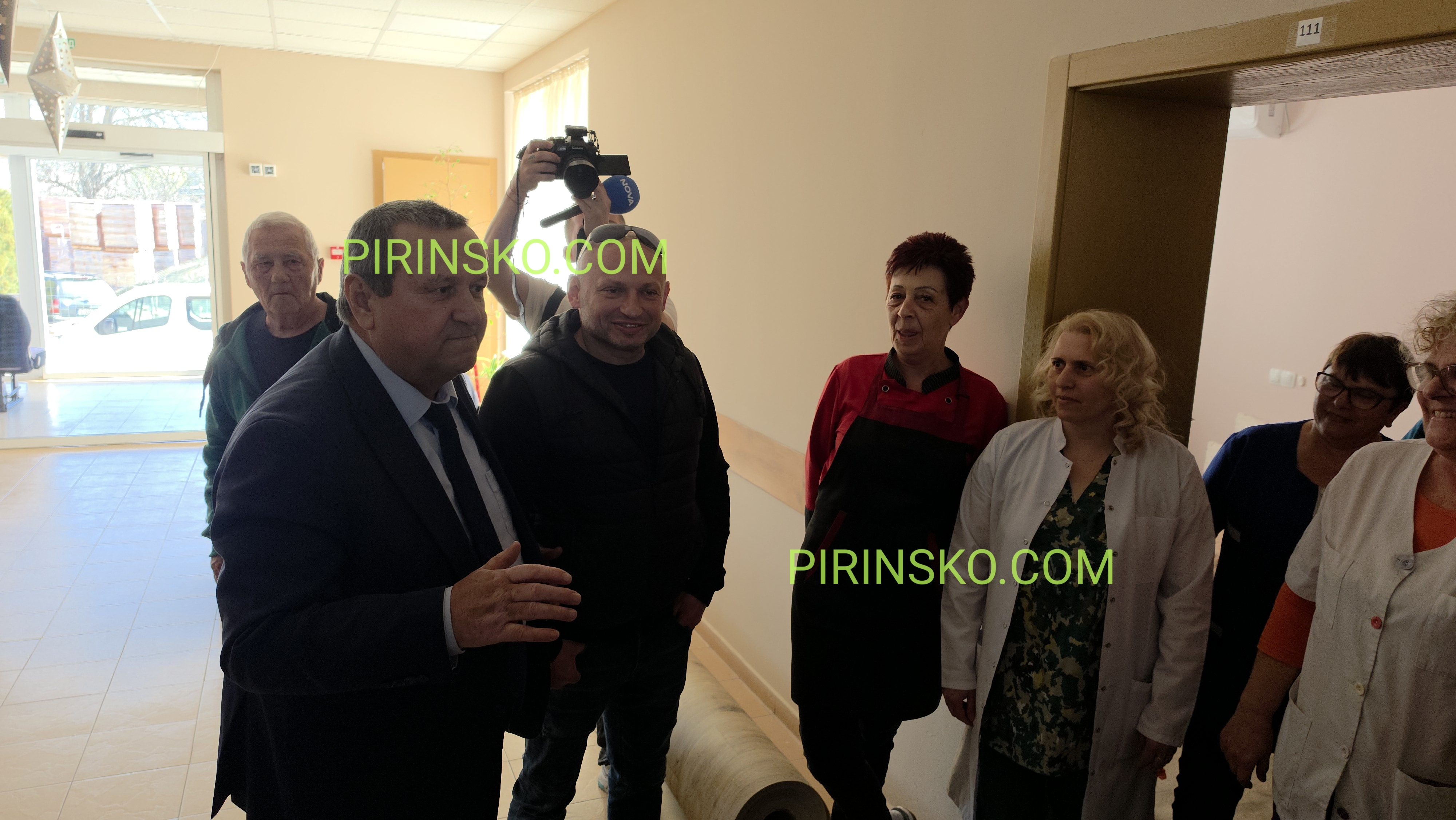 Хасан Адемов посети дома Св. Петка в Благоевград, за да провери дали се контролира вотът на възрастните хора