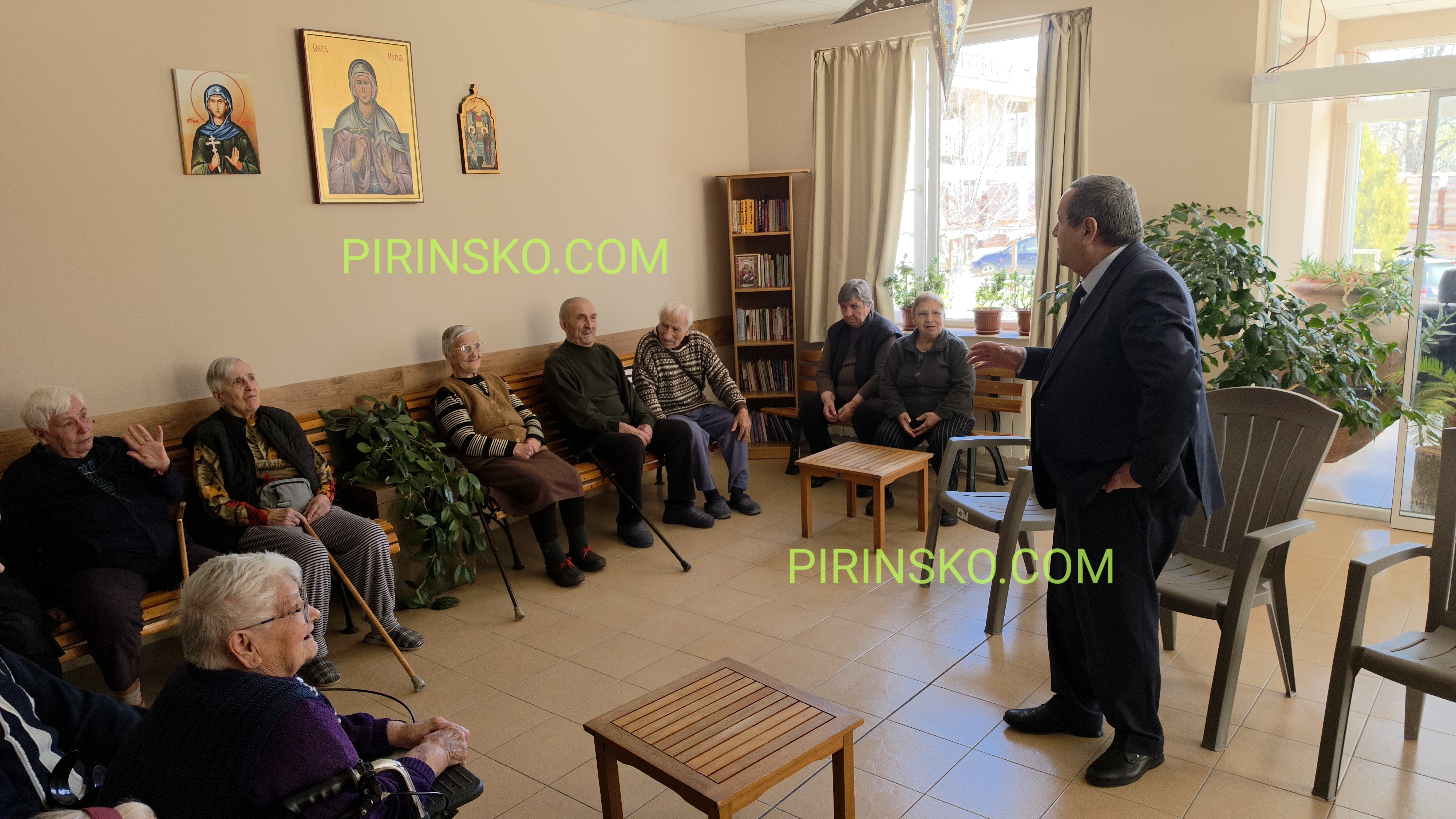 Хасан Адемов посети дома Св. Петка в Благоевград, за да провери дали се контролира вотът на възрастните хора