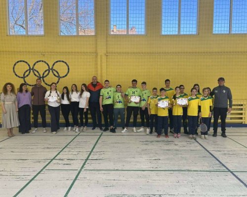 Гимназистки от Разлог с първо място по бадминтон на Общинските ученически игри