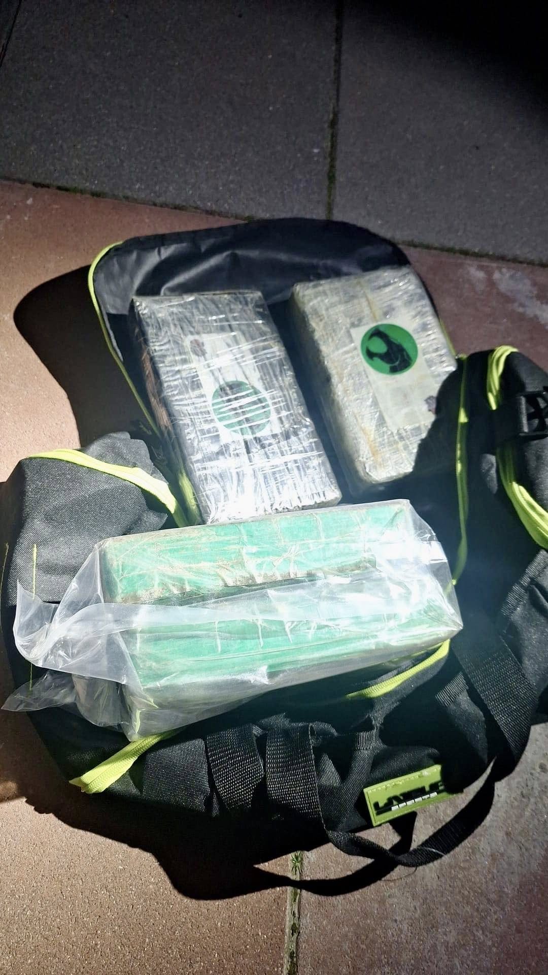 Четири килограма кокаин са иззети при спецоперация на ГДБОП в Пловдив Четири килограма кокаин са иззети при спецоперация на ГДБОП в Пловдив
