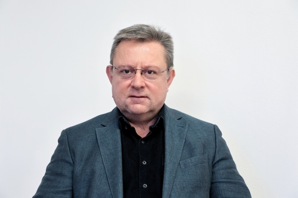 Д-р Атанас Атанасов е новият директор на Изпълнителна агенция Медицински надзор Д-р Атанас Атанасов е новият директор на Изпълнителна агенция Медицински надзор