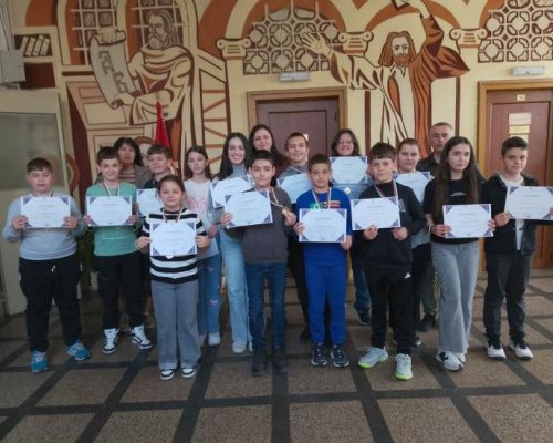 Ученици от Симитли се класираха за третия етап на международните образователни състезания-Децата на България
