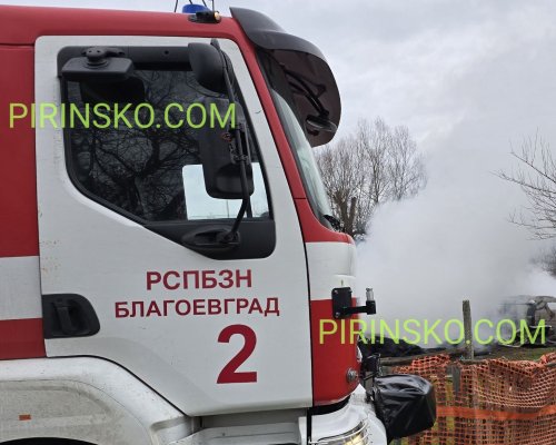 Късо съединение подпали лек автомобил на ул.  Илинден  в Благоевград