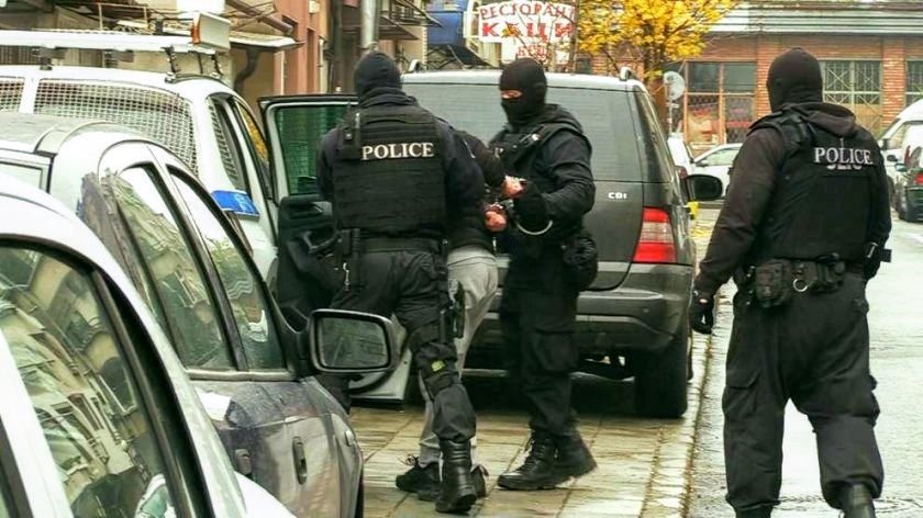 Мащабна полицейска акция в Пазарджишко: 8 задържани и 15 разкрити престъпления