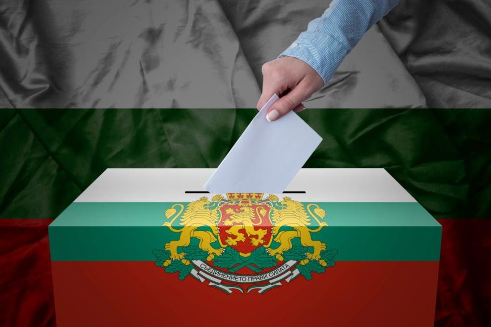 Вотът в чужбина: Определиха заплащането на членовете на СИК, утвърдиха бюлетината извън страната
