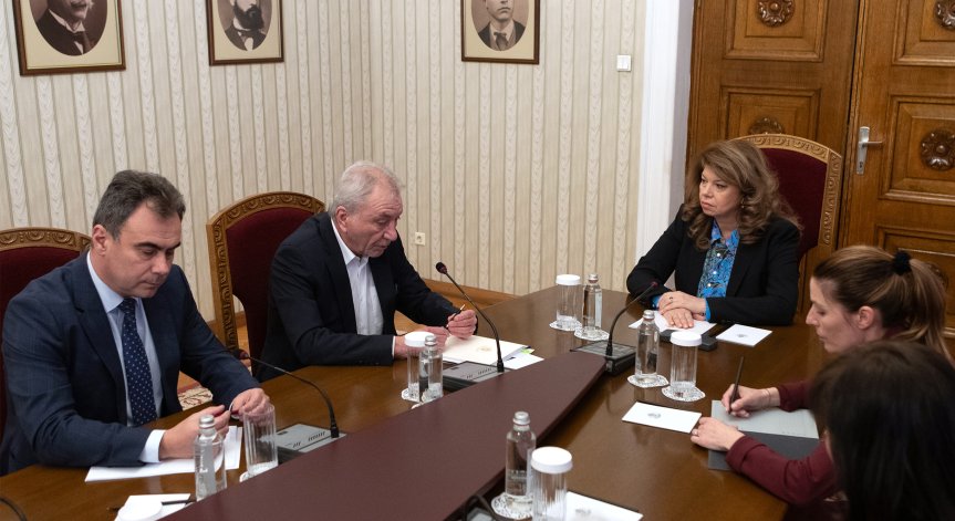Йотова обсъди с КЗК мерки срещу икономическите ефекти от конфликта в Близкия изток