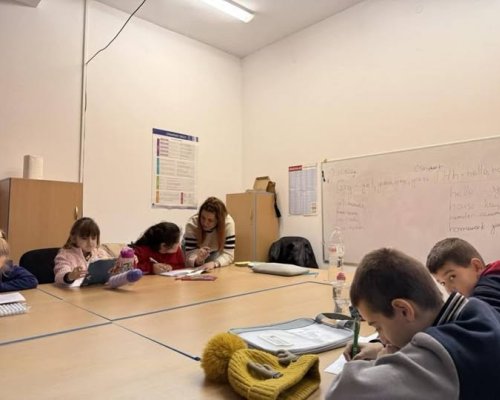 Безплатни школи по английски и математика за децата в Кюстендил