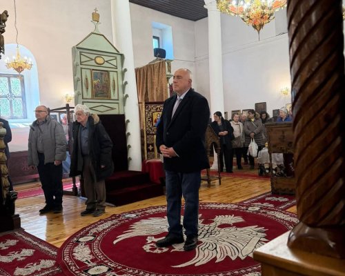 Бойко Борисов се поклони в храма  Св. Димитър Солунски  в Кюстендил на Благовещение