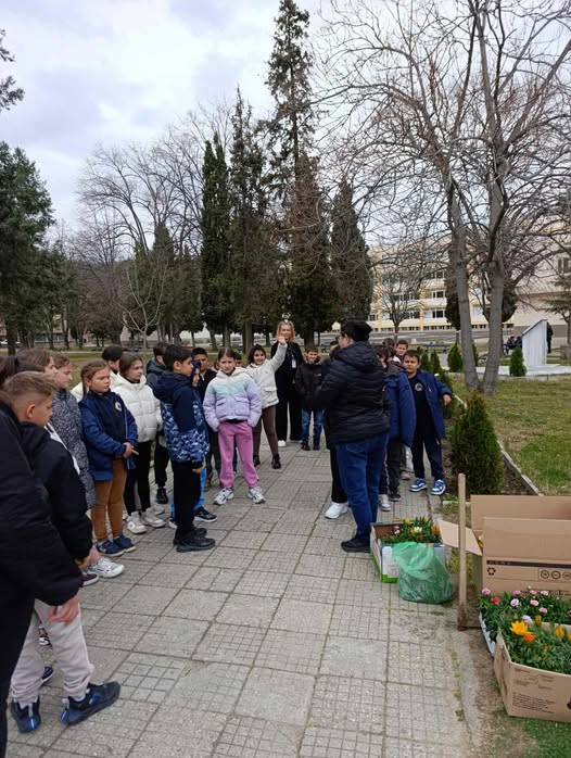 Малки ученици твориха добро на Благовещение в Кресна Малки ученици твориха добро на Благовещение в Кресна
