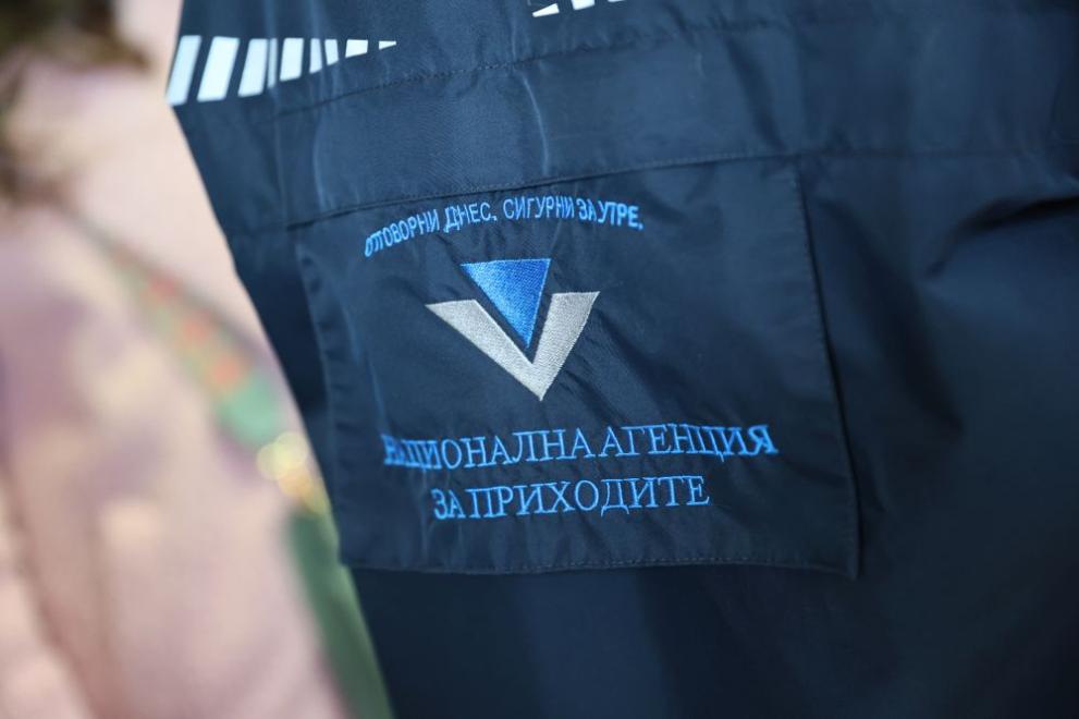 Нова измама: Изпращат фалшиви съобщения от името на НАП за възстановяване на данък