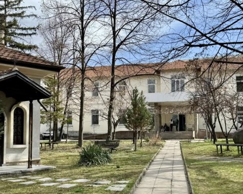 МБАЛ Д-р Никола Василиев-Кюстендил с подкрепа към благотворителната кампания Книгите лекуват