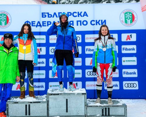 Ски клуб  Юлен  с впечатляващи победи при подрастващите на държавното в Боровец