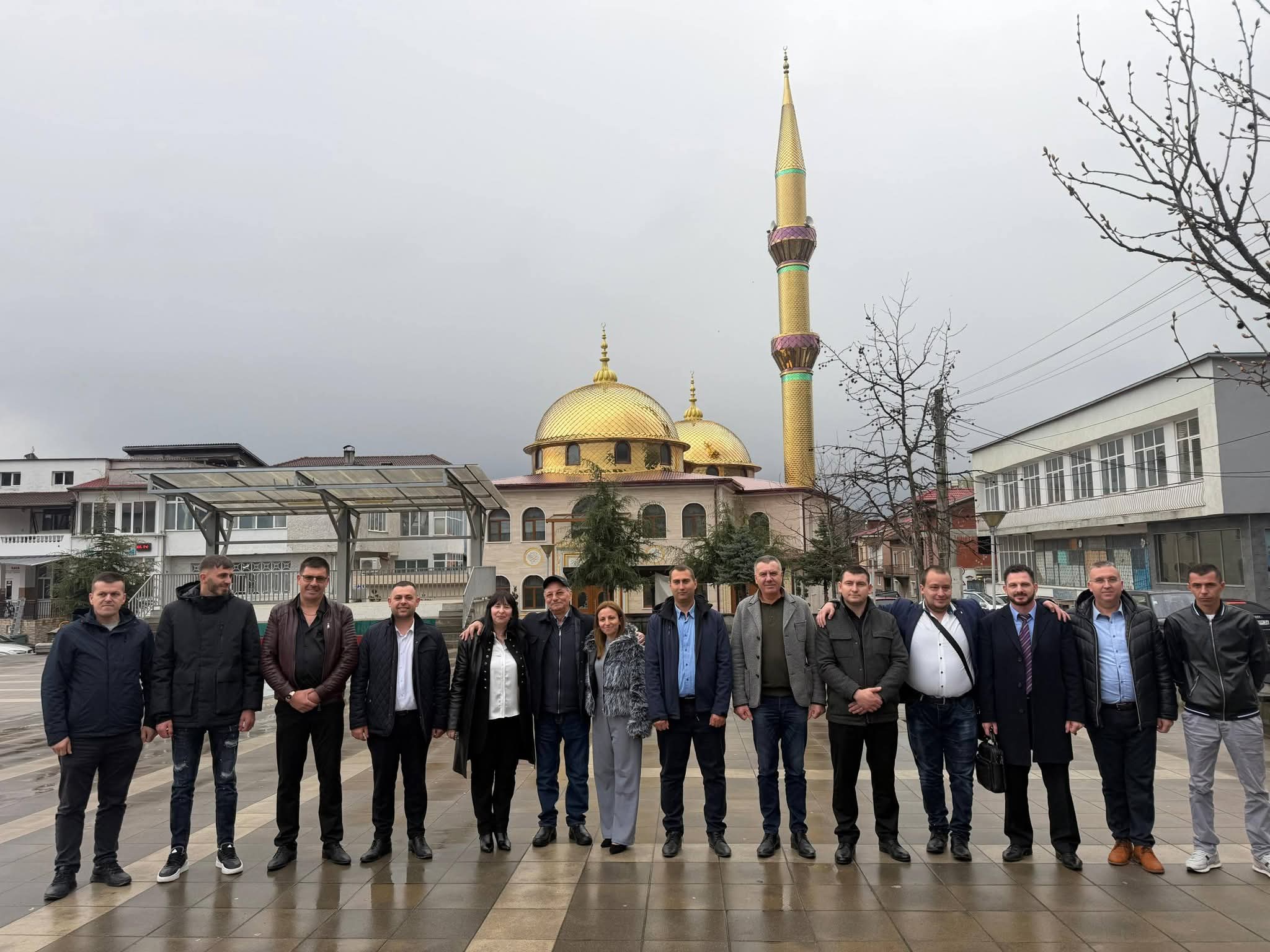 Ахмед Доган посети гоцеделчевското село Корница и почете жертвите от 1973 г.