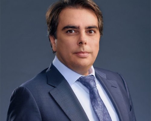 Асен Василев обяви Радев за страхлив лицемер и нагаждач!