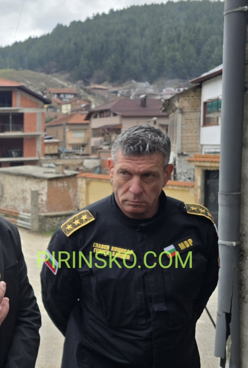 Кандев в Якоруда: Всеки сигнал за натиск върху вота ще бъде проверен, няма да допуснем нарушения Кандев в Якоруда: Всеки сигнал за натиск върху вота ще бъде проверен, няма да допуснем нарушения