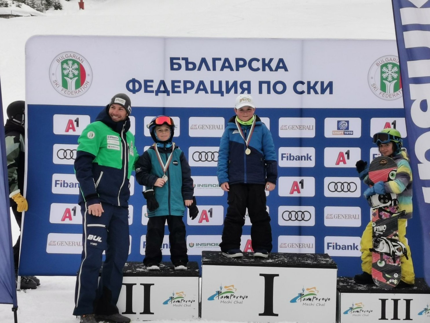 Юлен  отново на върха: Сноуборд талантите превзеха подиумите в България
