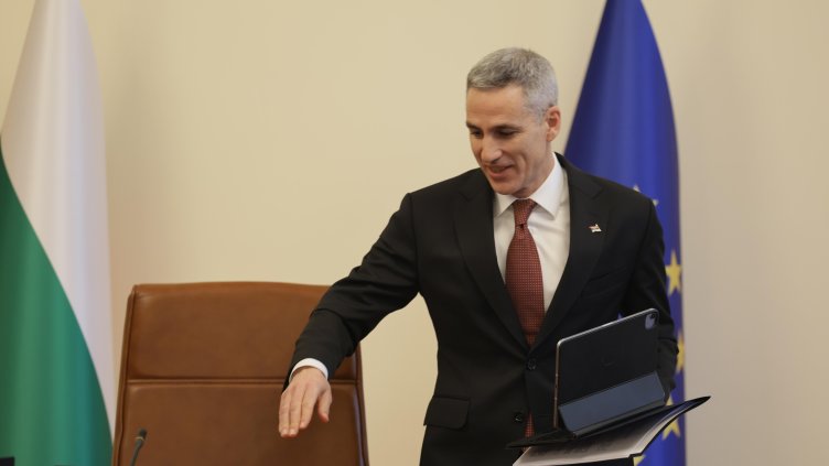 Гюров създаде Кризисен щаб за контрола на цените на стоките и горивата
