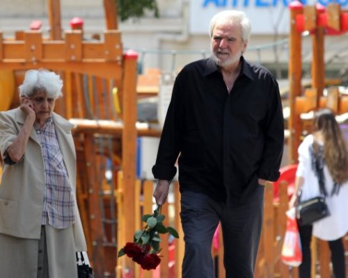 Почина един от най-обичаните български музиканти-Кирил Ампов, бащата на Графа