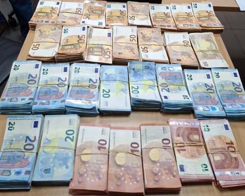 Акция срещу купения вот: 20 000 евро в кеш и агитационни материали открити в Поморие
