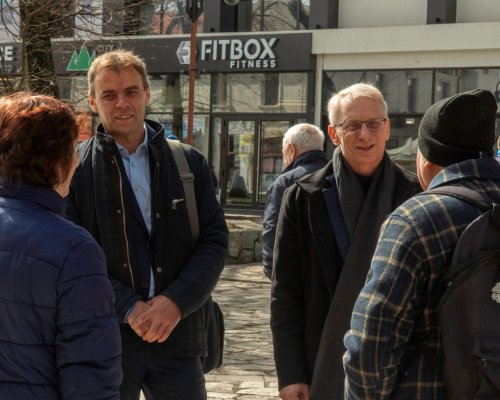 Повече линейки, хеликоптери и лекари, но само ако не се краде от здравеопазването