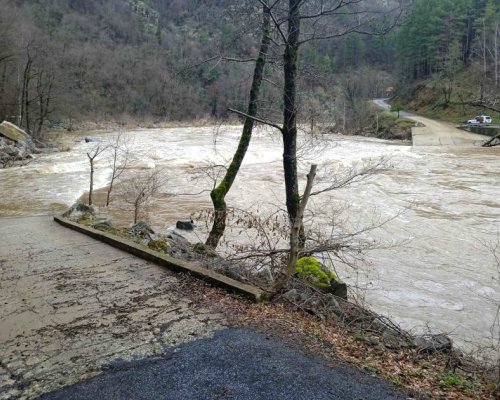 Потоп: Бачково и Ардино са под вода (снимки)