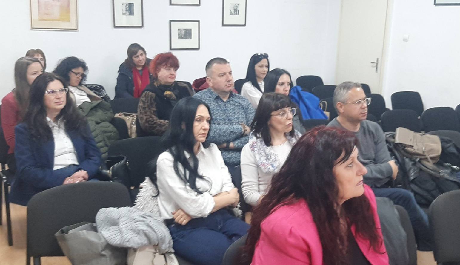 Честолюбието и силата на жената в новия роман на Ели Лозанова