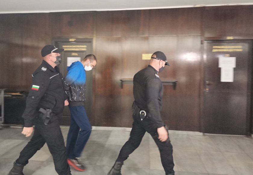 Условни присъди за двама петричани, пребили до смърт бизнесмена Самуил Кацарски Условни присъди за двама петричани, пребили до смърт бизнесмена Самуил Кацарски