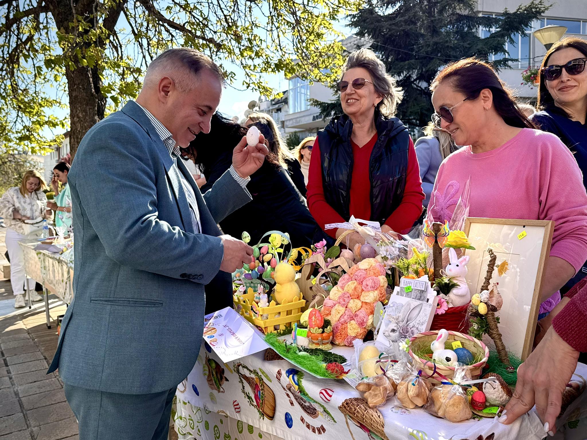 Великденски благотворителен базар в Сандански