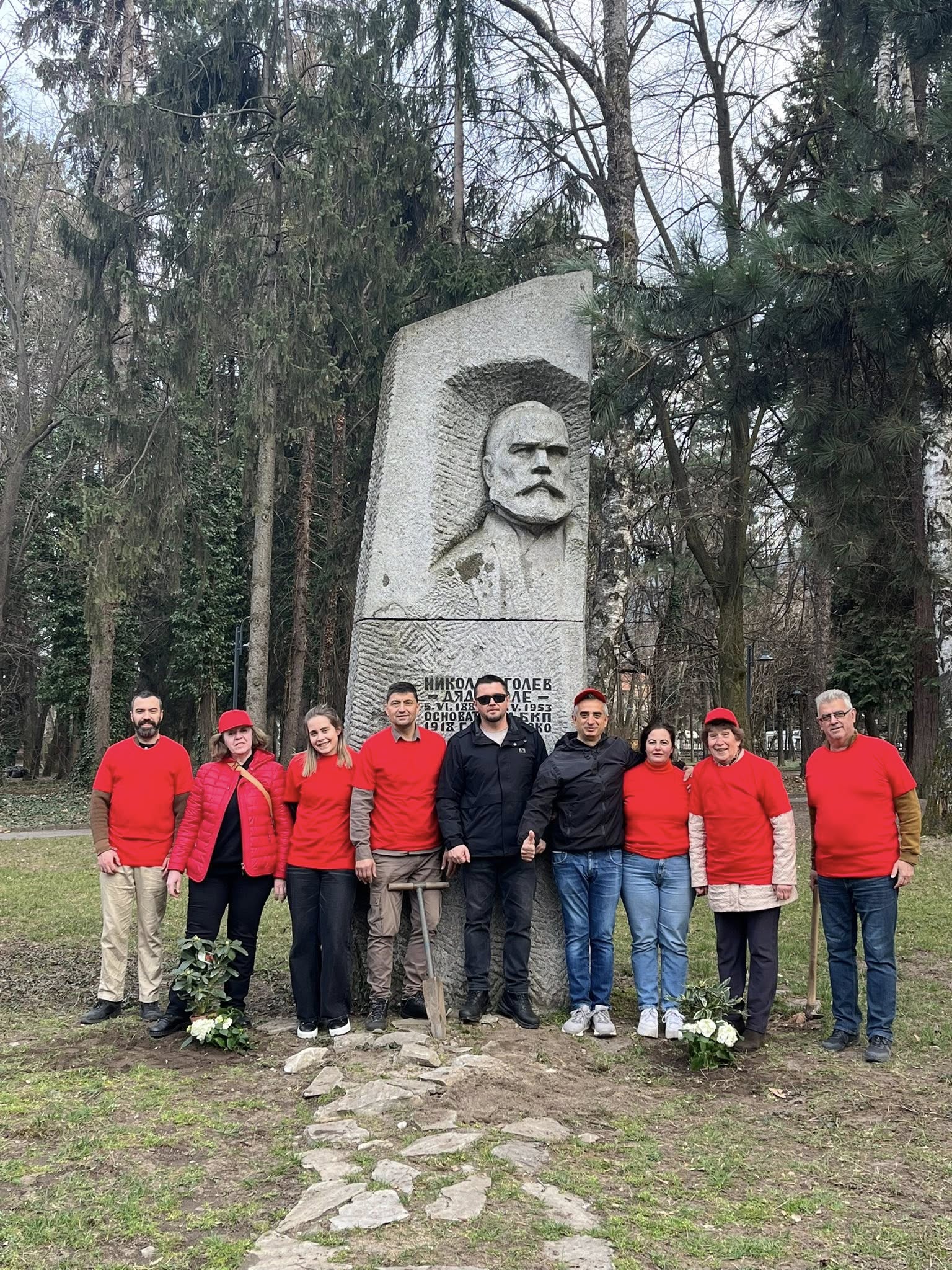 Костадин Юнчов, кандидат за народен представител от БСП- Обединена левица : Днес засаждаме дървета, но всъщност засаждаме бъдеще Костадин Юнчов, кандидат за народен представител от БСП- Обединена левица : Днес засаждаме дървета, но всъщност засаждаме бъдеще