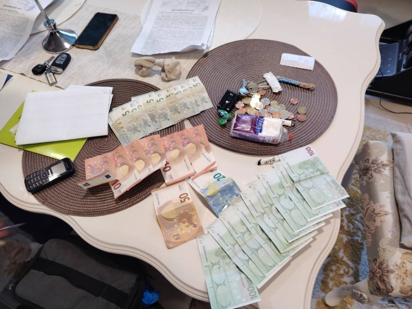 В Гърция: Наши ало измамници ощетили стари хора с над 600 000 евро В Гърция: Наши ало измамници ощетили стари хора с над 600 000 евро