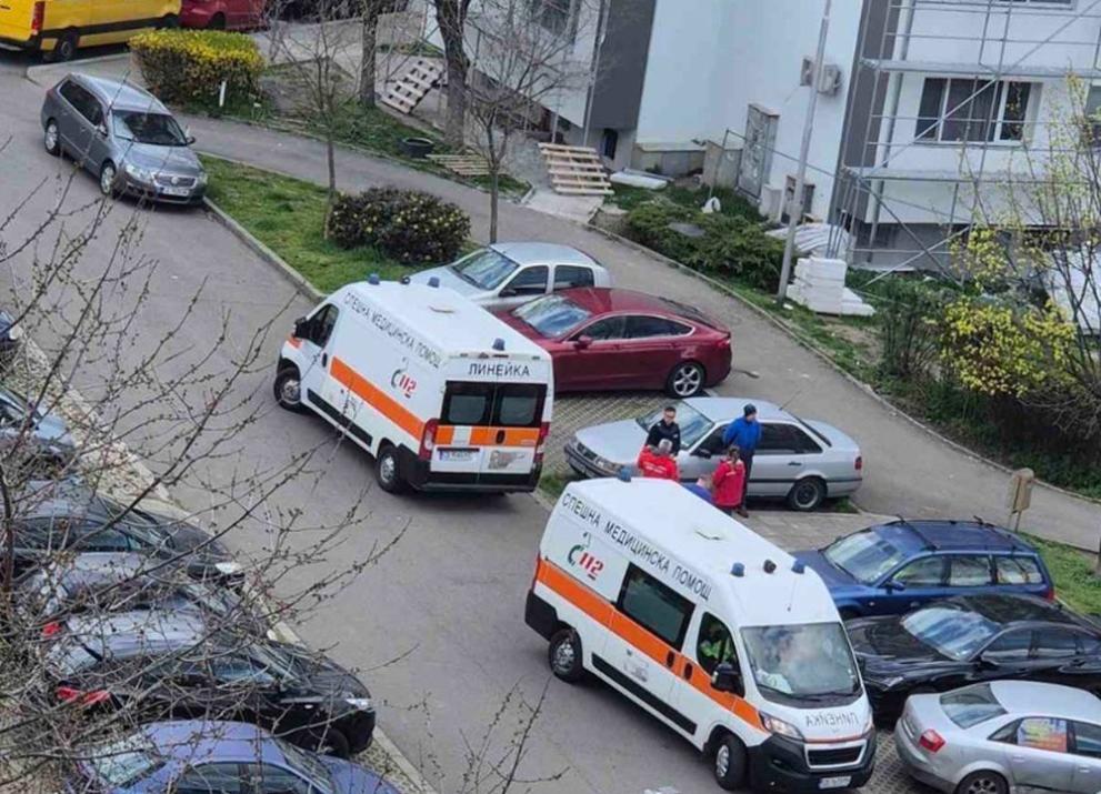 Работник почина след падане от скеле в Бургас Работник почина след падане от скеле в Бургас