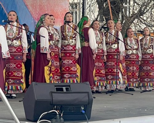 Слънце да огрее- Ансамбъл Пирин озари Разлог