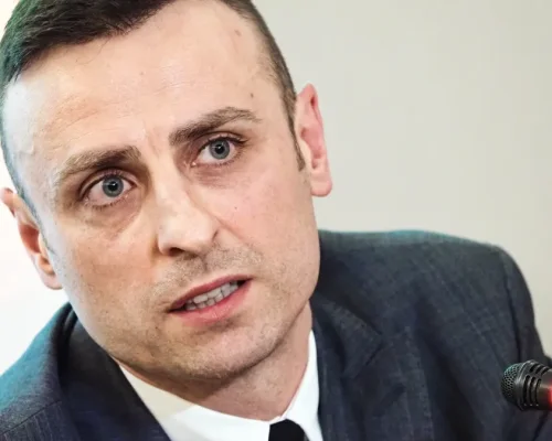 Димитър Бербатов ще представи доклад за проблемите в спортните федерации пред Министерския съвет