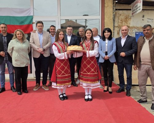 Стартираха ремонтните дейности на улици в с. Рупите