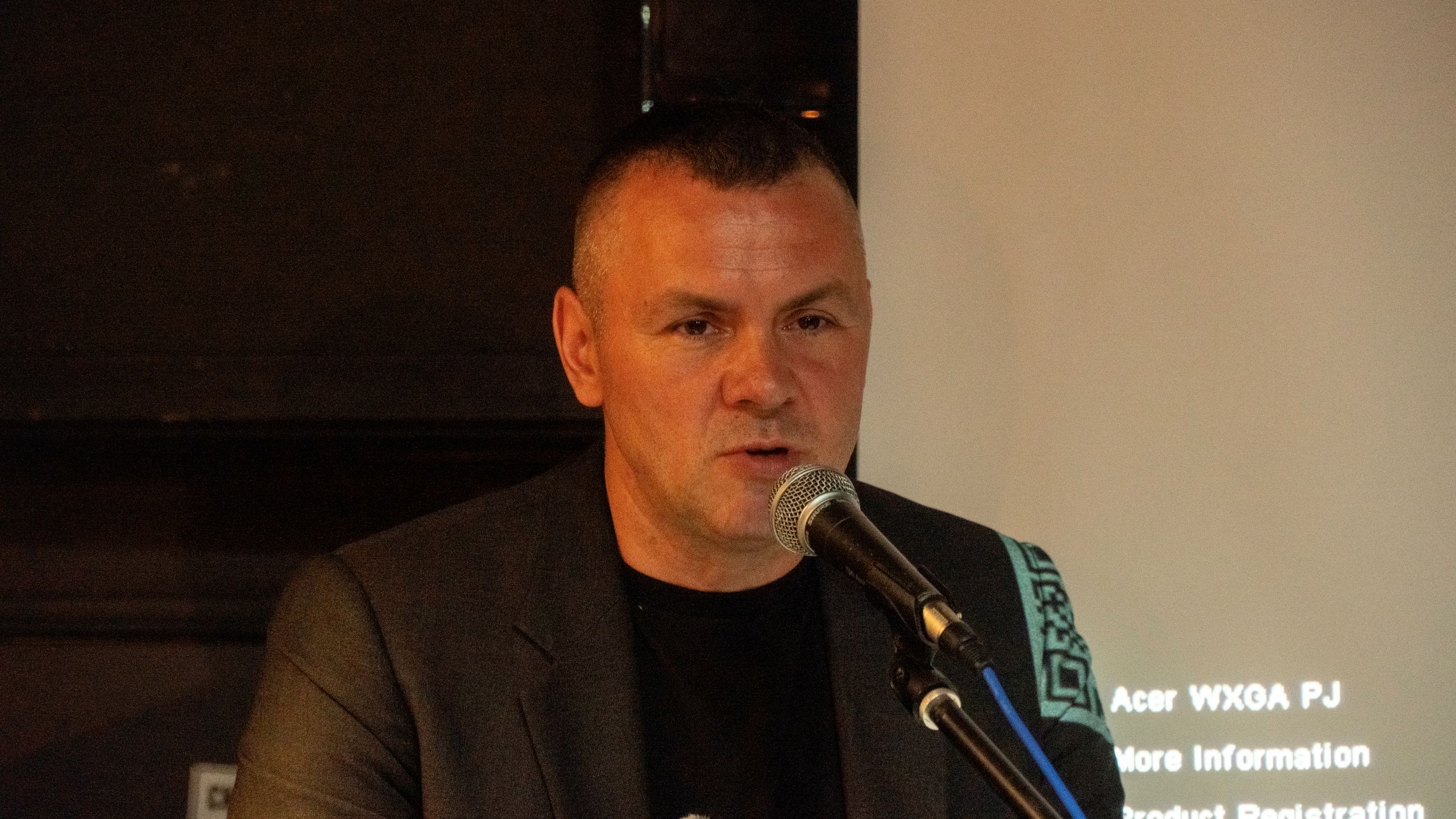 Николай Денков и Ицо Хазарта свериха политически знания и очаквания с младежи в Благоевград