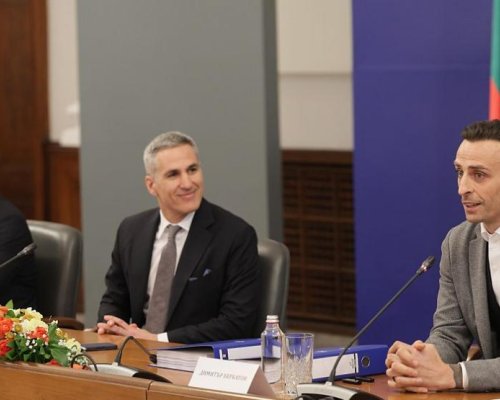 Бъдещето на спорта: премиер, министър и Бербатов в ключова среща