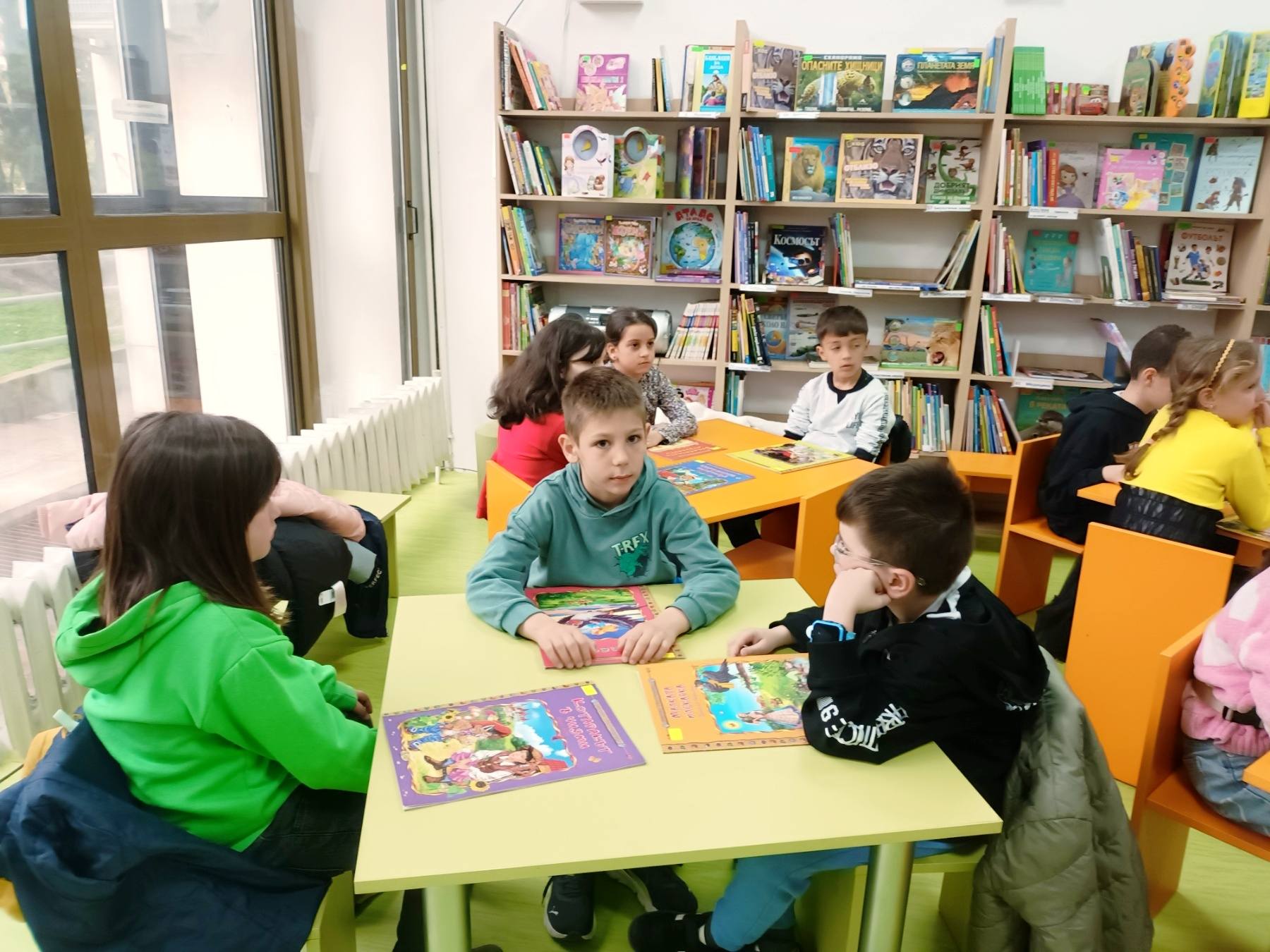 Приказни герои вдъхновиха ученици в Маратона на четенето в РБ Д. Талев-Благоевград Приказни герои вдъхновиха ученици в Маратона на четенето в РБ Д. Талев-Благоевград