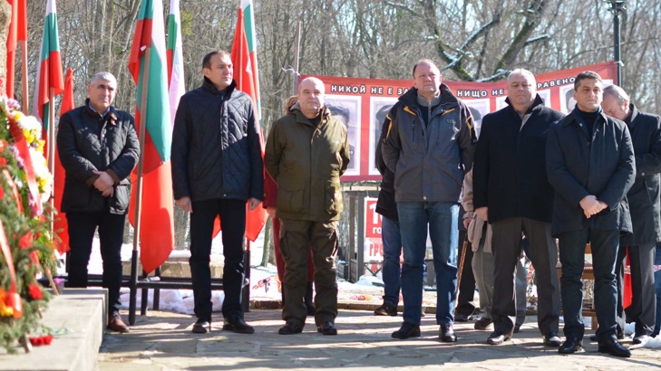 БСП: Искаме оставка на кабинета  Борисов  и на това срамно за България управление