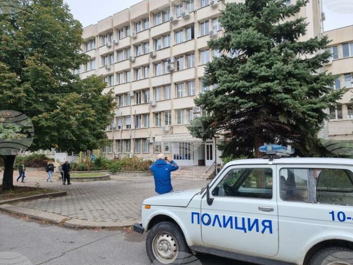 Скандал в ТЕЦ Бобов дол : схема за купуване на гласове с обещани награди и сигнал за приготвени списъци и големи суми пари Скандал в ТЕЦ Бобов дол : схема за купуване на гласове с обещани награди и сигнал за приготвени списъци и големи суми пари