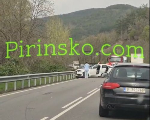 Извънредно: Катастрофа до Хотелски комплекс Алпийска градина край Градево, колони от автомобили